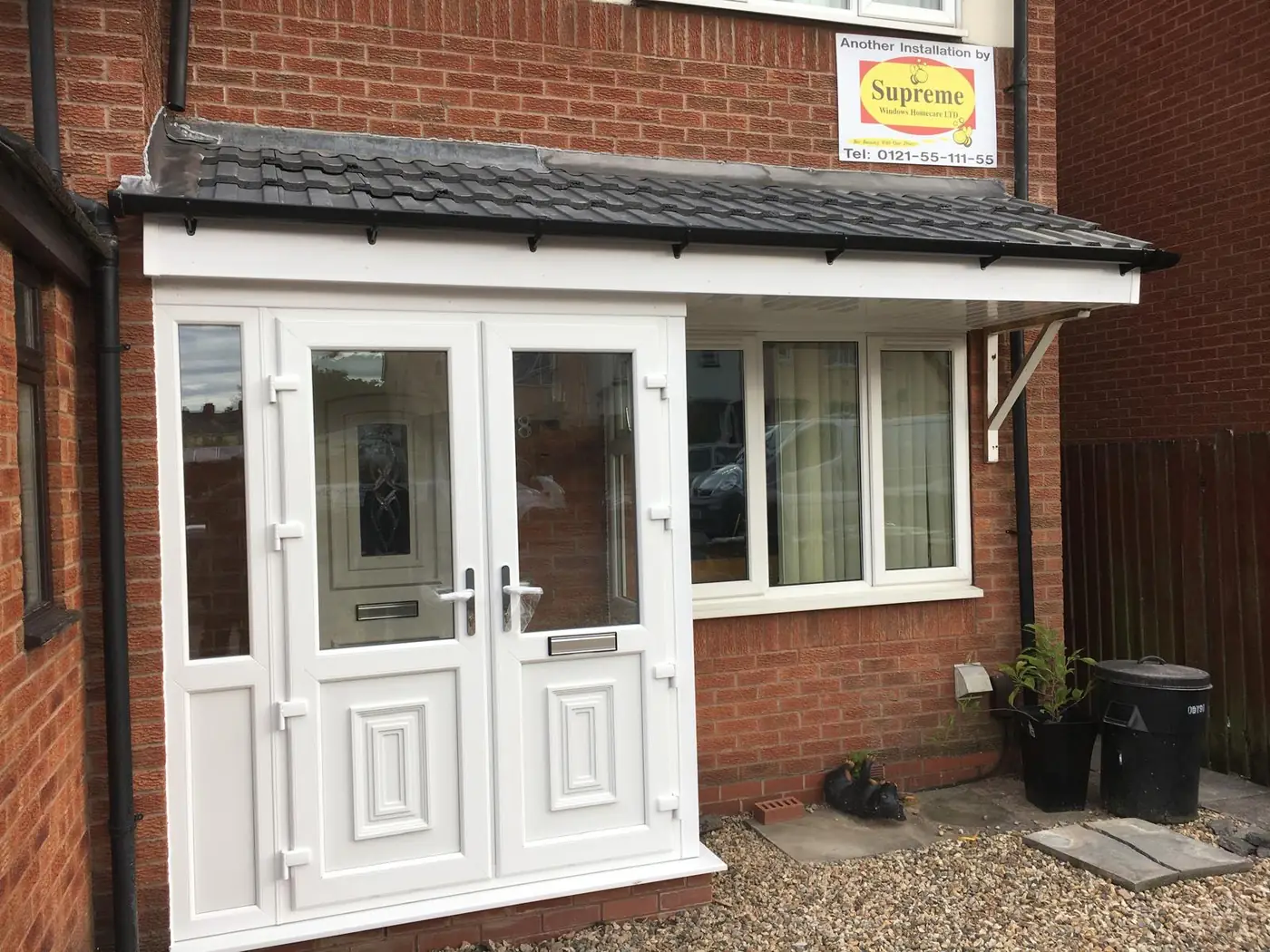 Double entrance doors