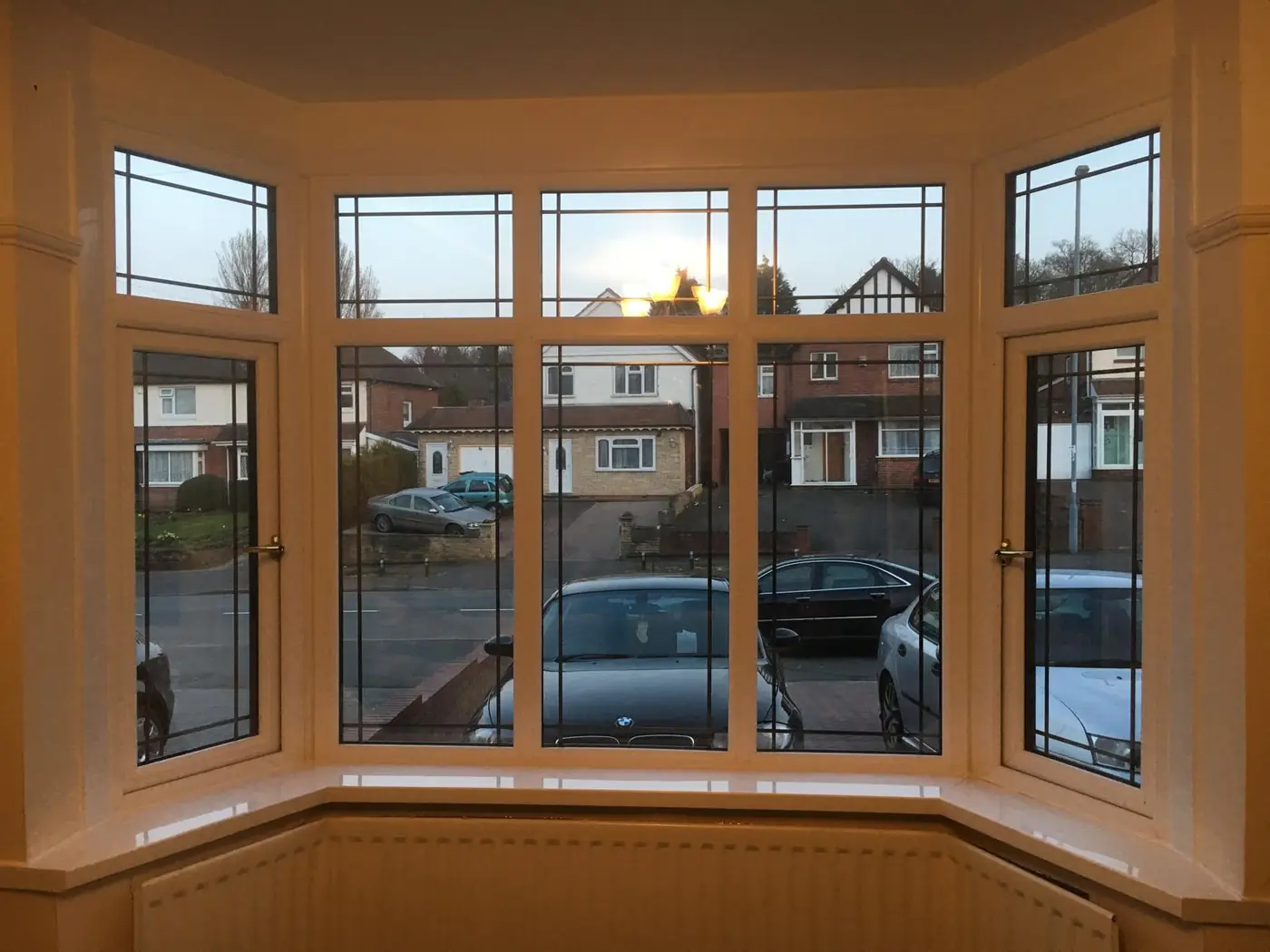 Interior bay window